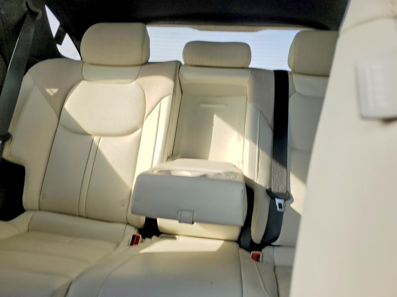 2023 GENESIS GV70