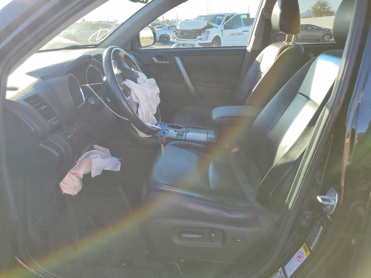 2013 TOYOTA HIGHLANDER