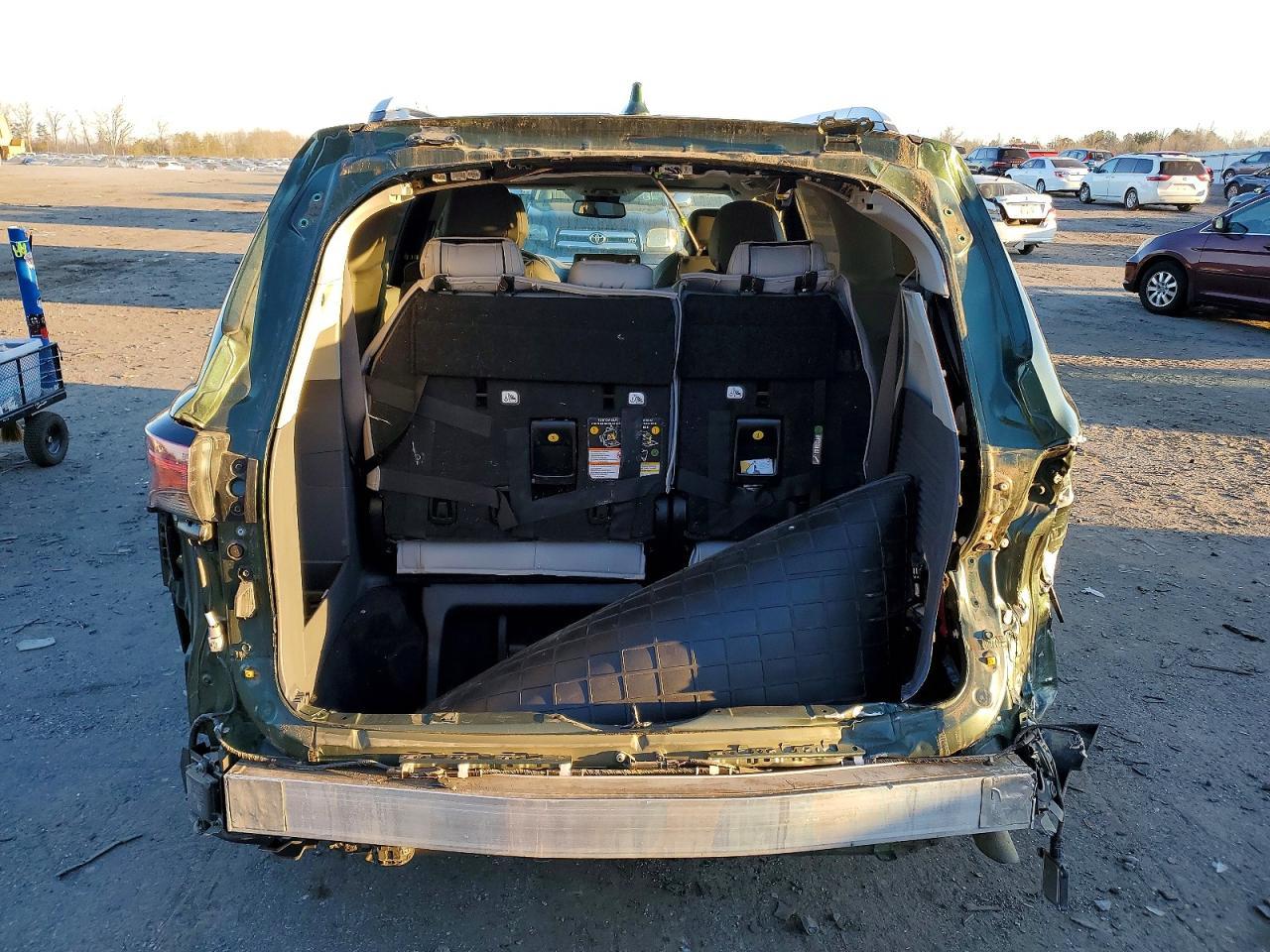 2023 TOYOTA SIENNA