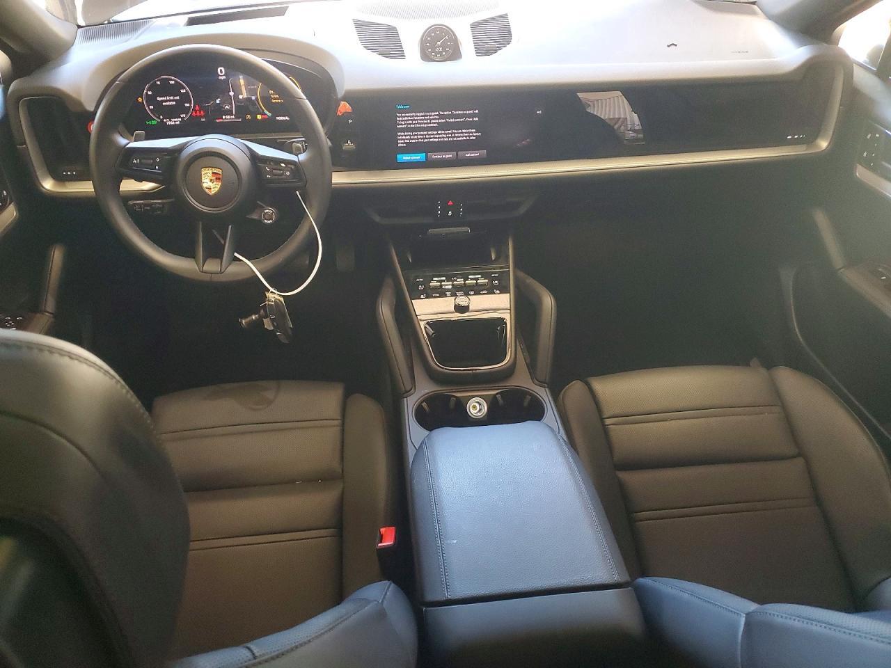 2024 PORSCHE CAYENNE