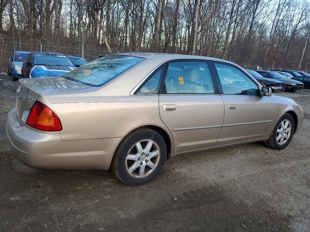 2001 TOYOTA Avalon