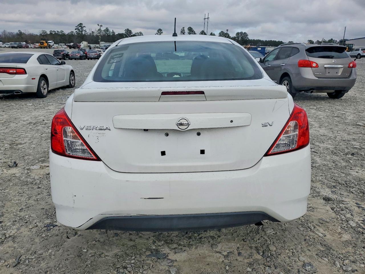 2019 NISSAN VERSA