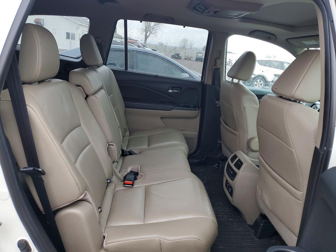 2016 HONDA PILOT