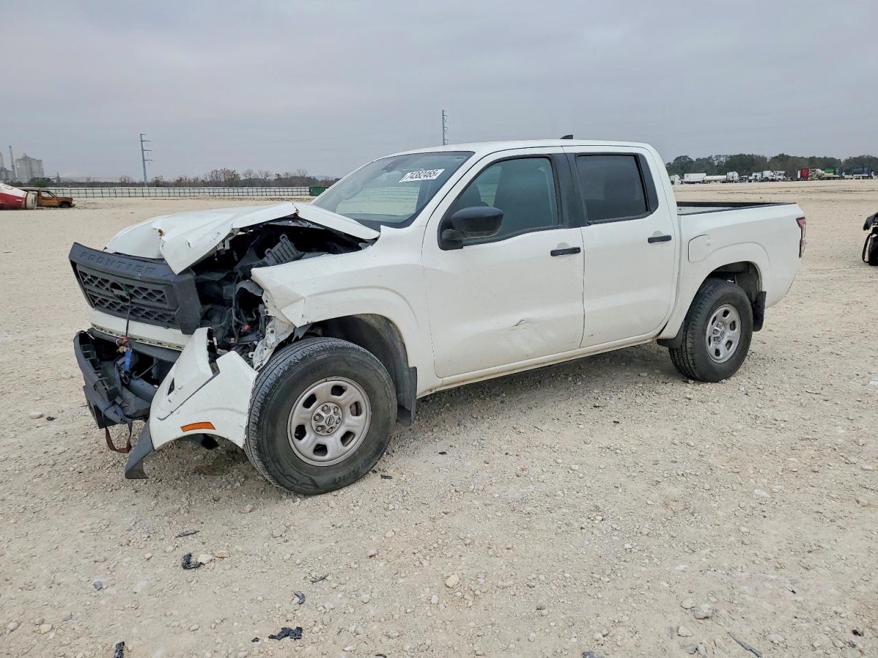 2022 NISSAN Frontier