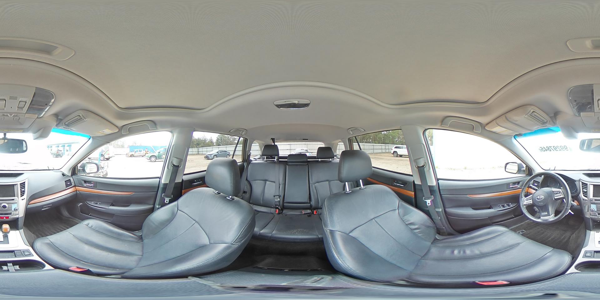 2013 SUBARU Outback