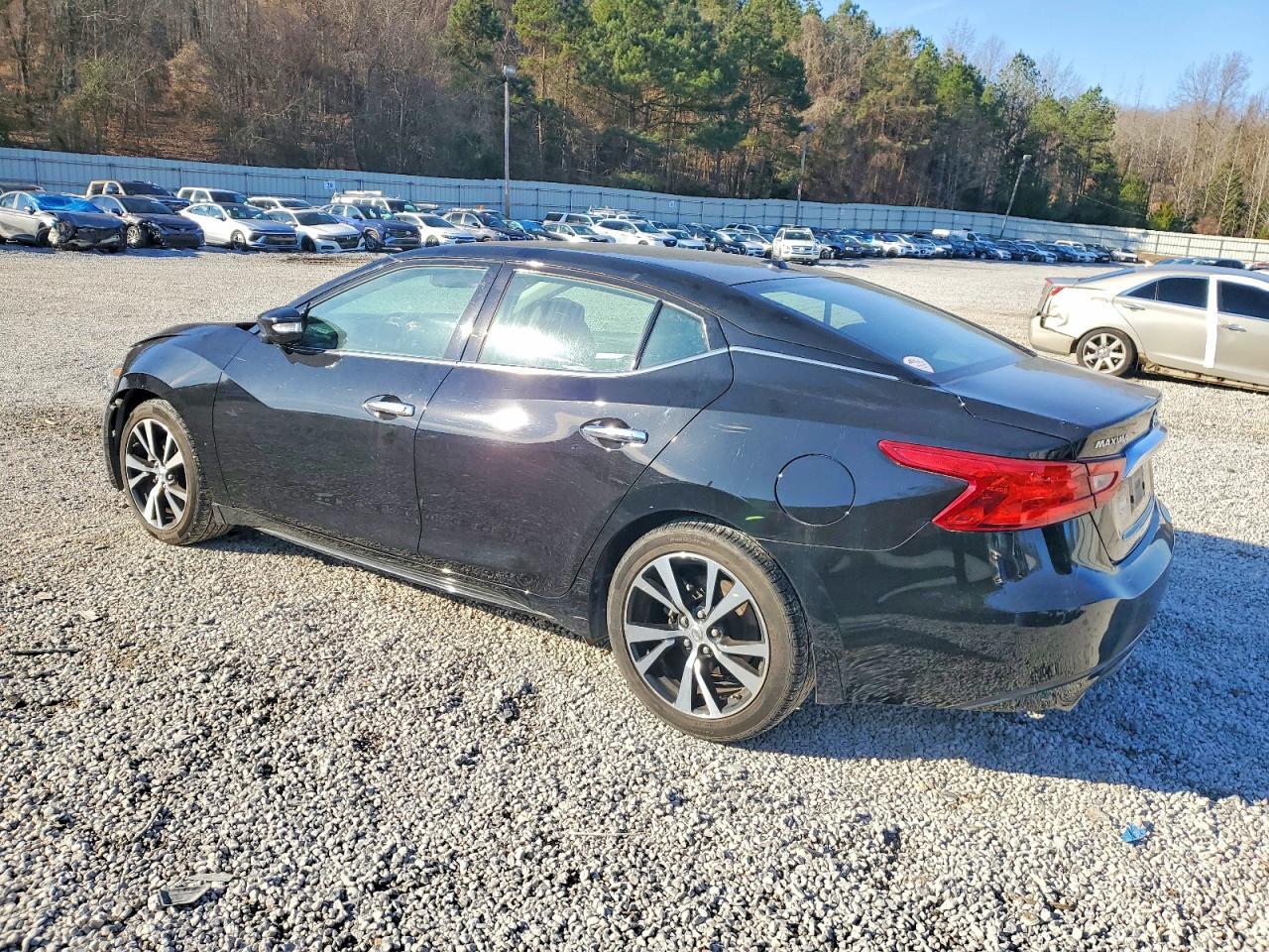 2017 NISSAN Maxima