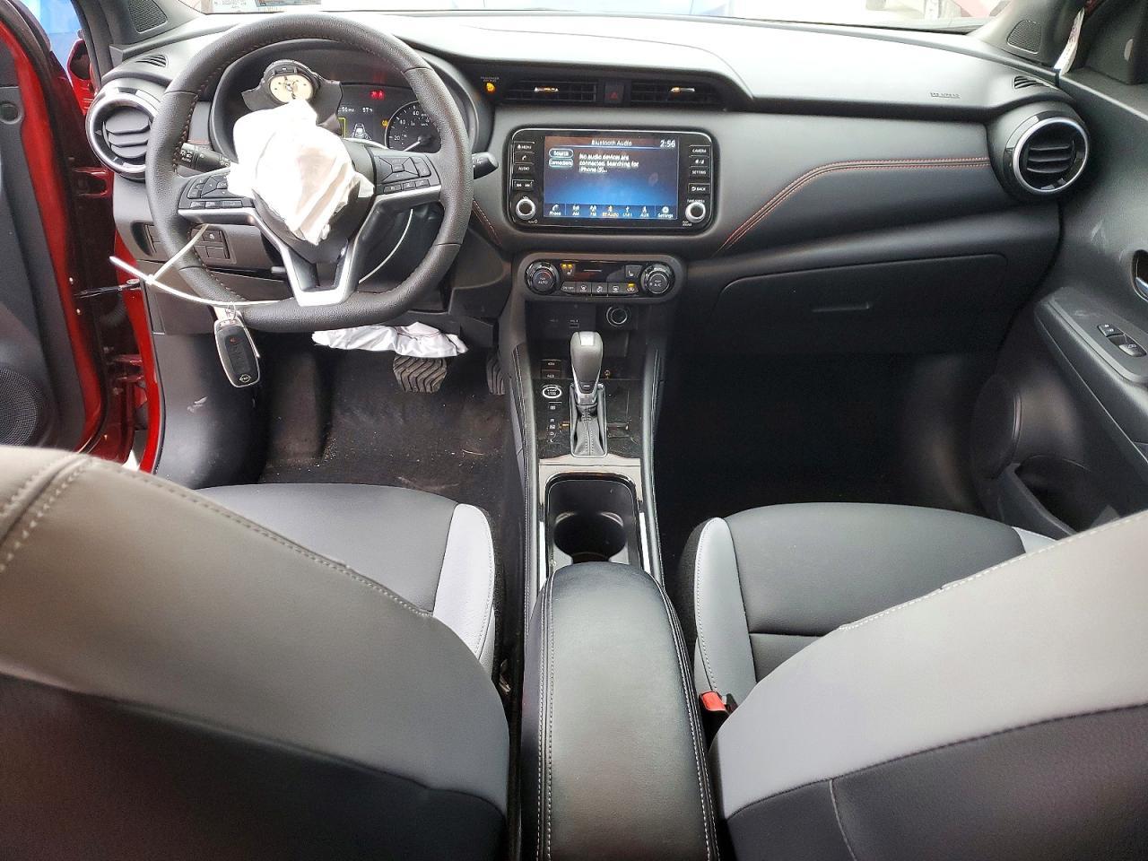 2024 NISSAN KICKS