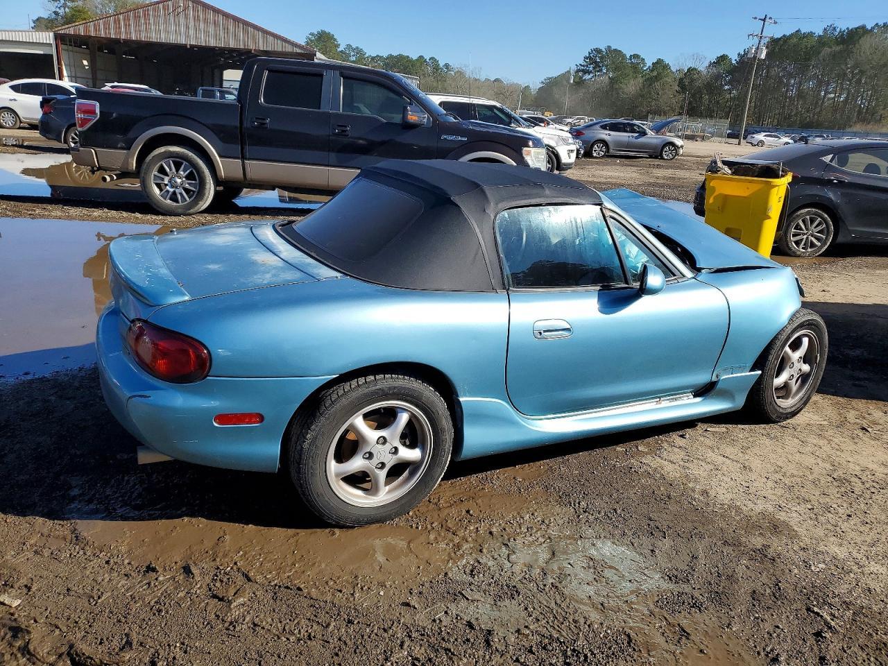 2002 MAZDA MX-5 Miata