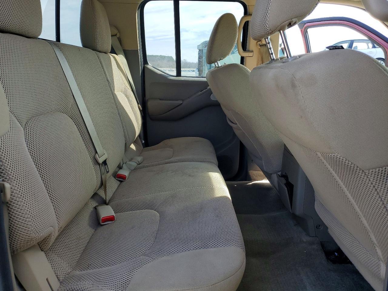 2017 NISSAN Frontier