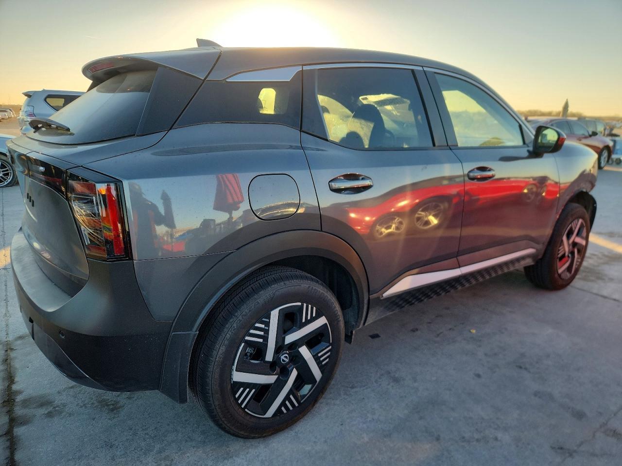 2025 NISSAN KICKS