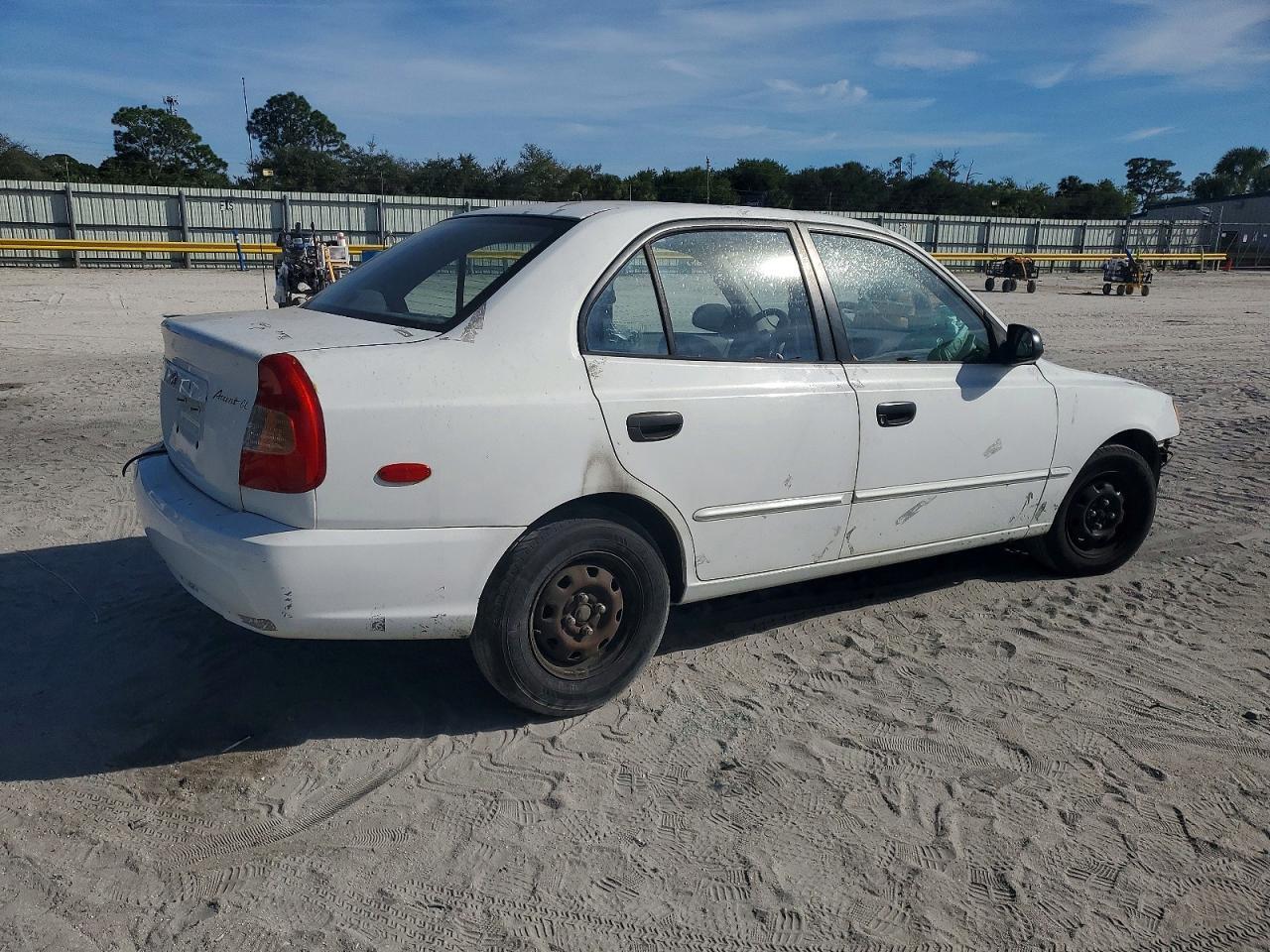 2001 HYUNDAI ACCENT