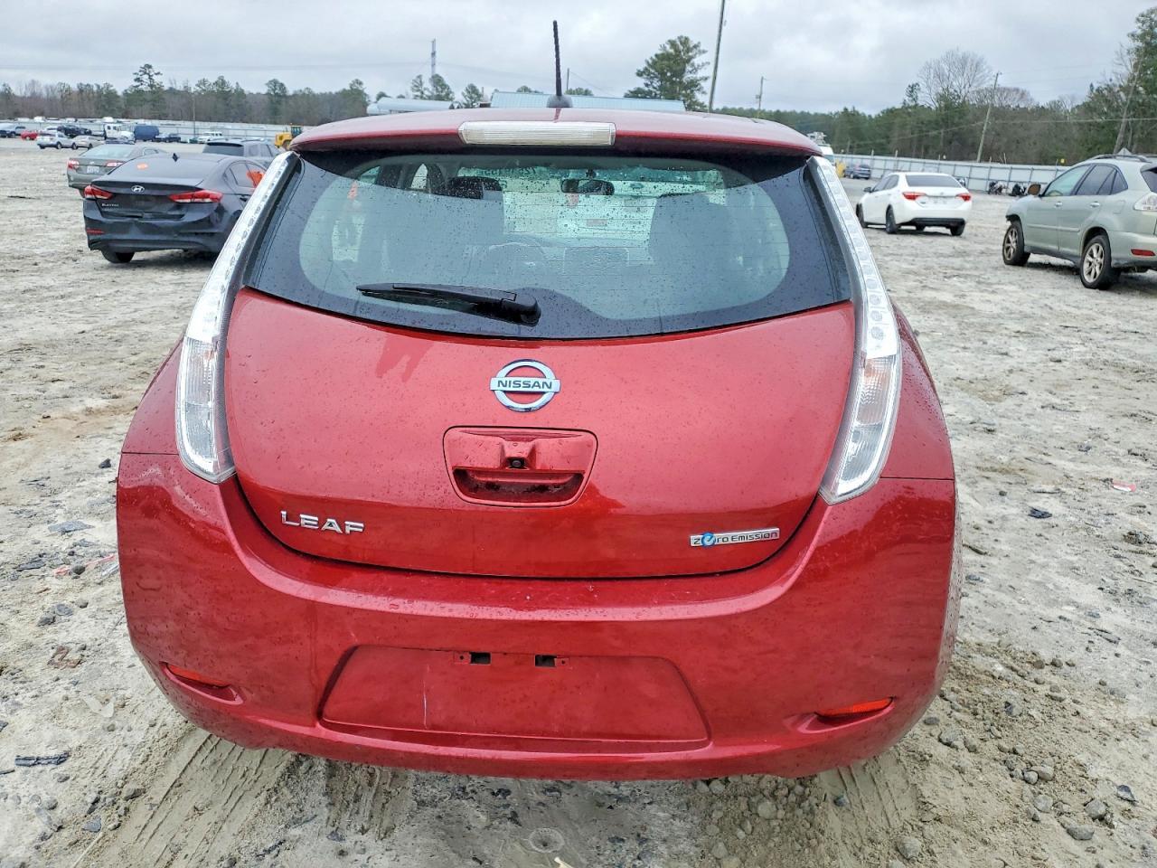 2015 NISSAN LEAF