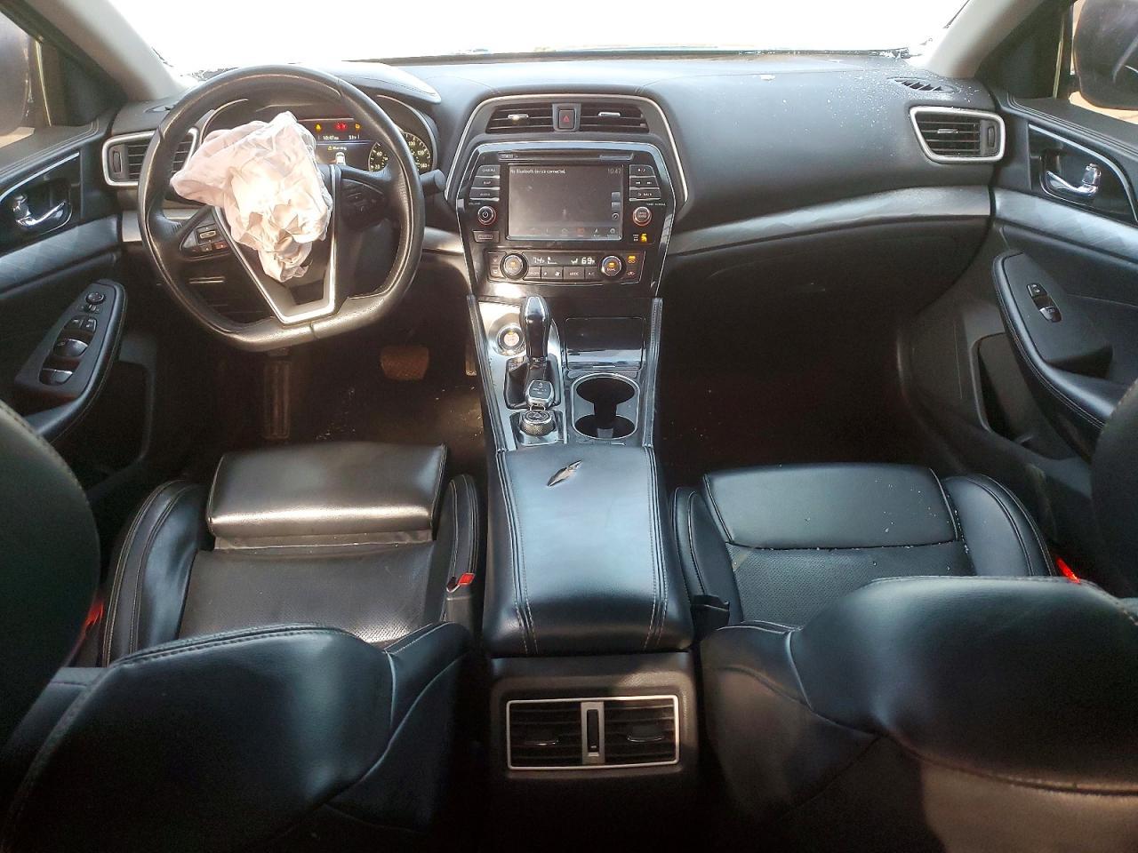 2017 NISSAN Maxima