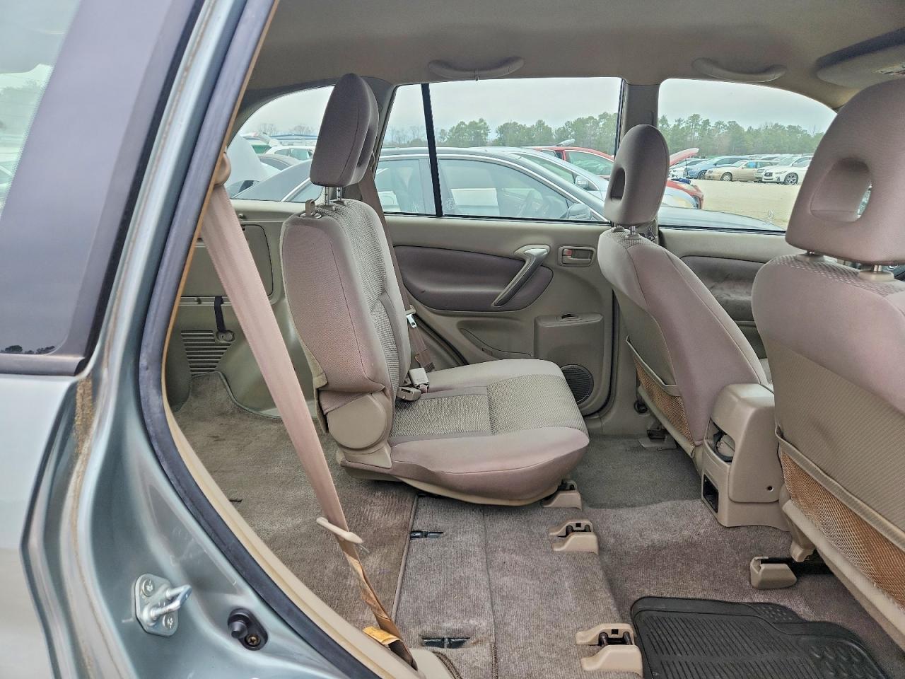 2004 TOYOTA RAV4