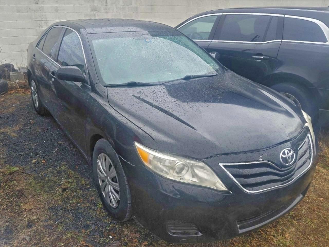 2011 TOYOTA CAMRY