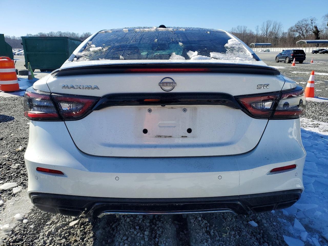 2023 NISSAN Maxima