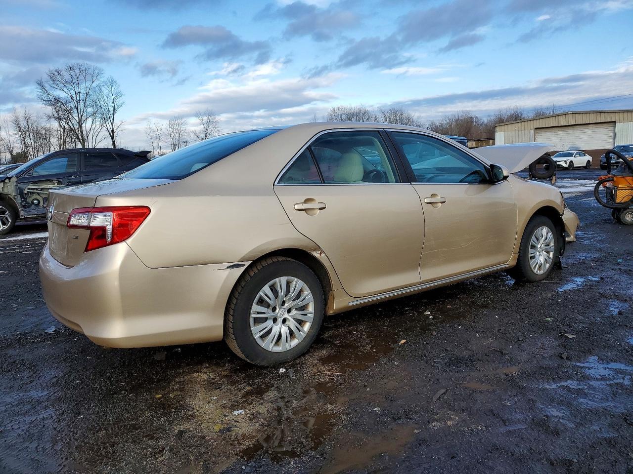 2012 TOYOTA CAMRY
