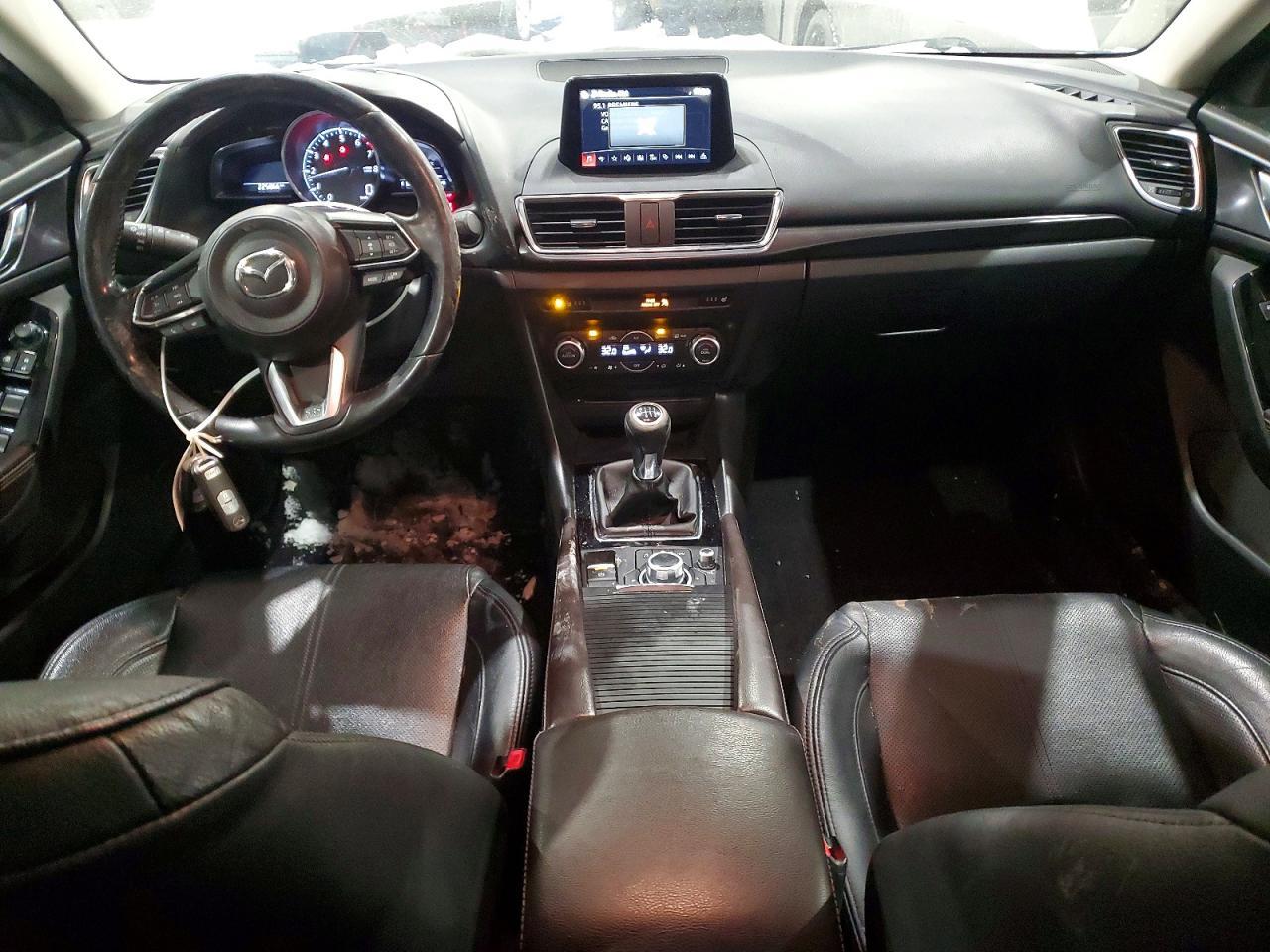 2017 MAZDA 3