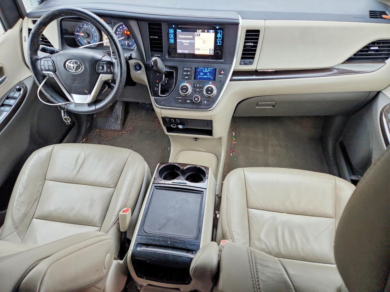 2017 TOYOTA SIENNA