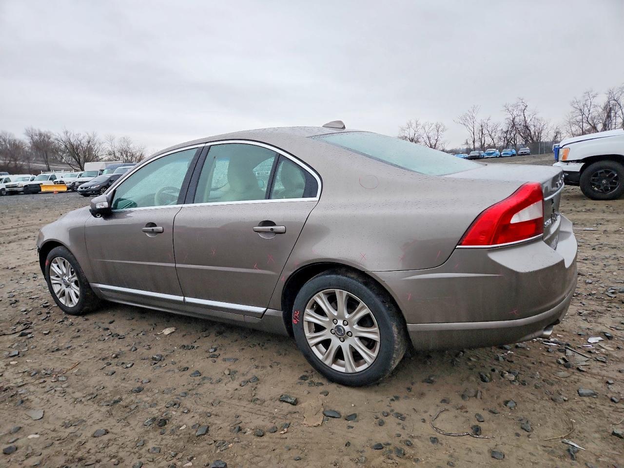 2011 VOLVO S80