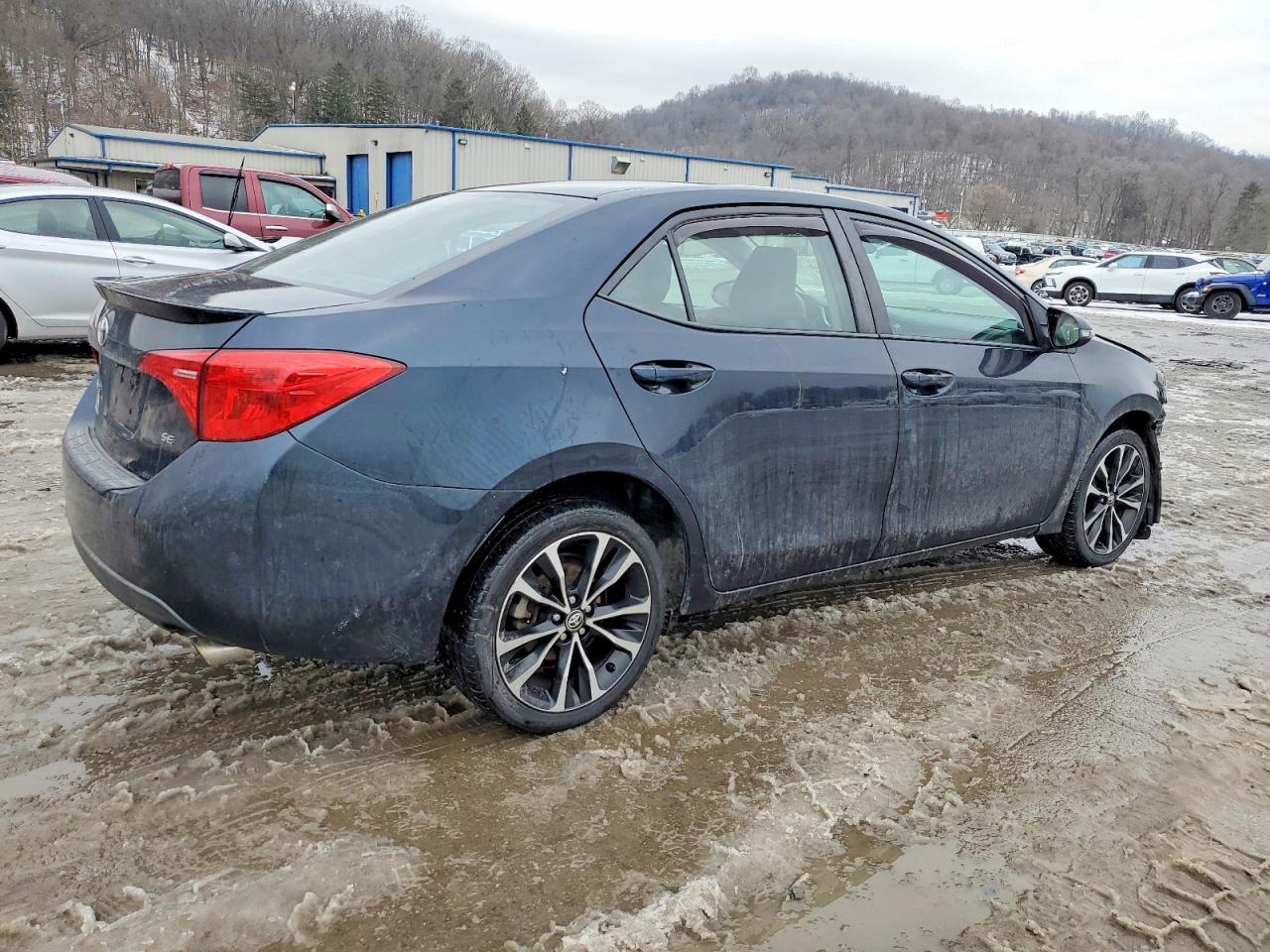 2017 TOYOTA COROLLA