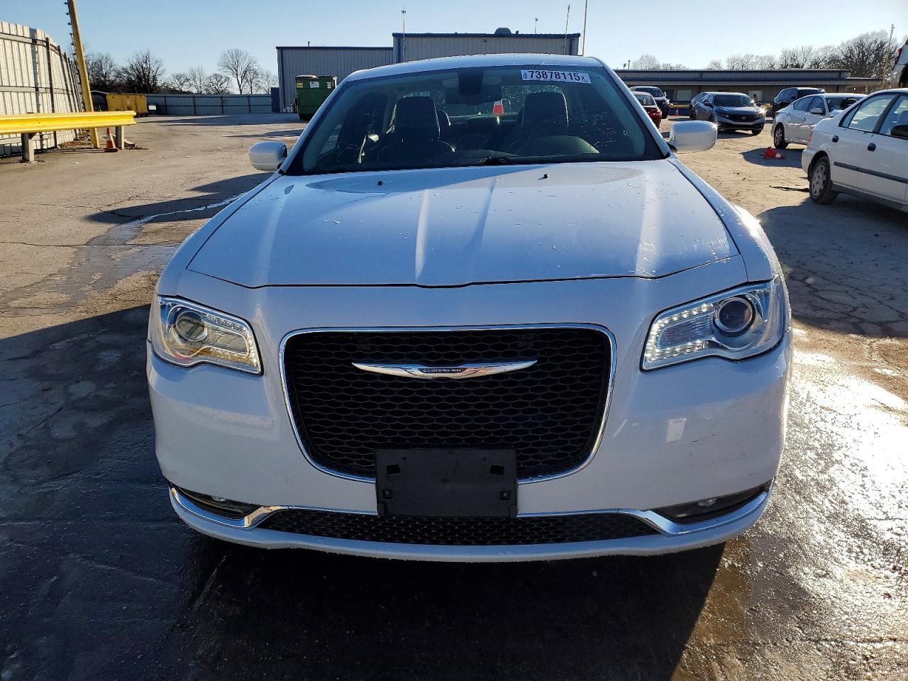 2016 CHRYSLER 300