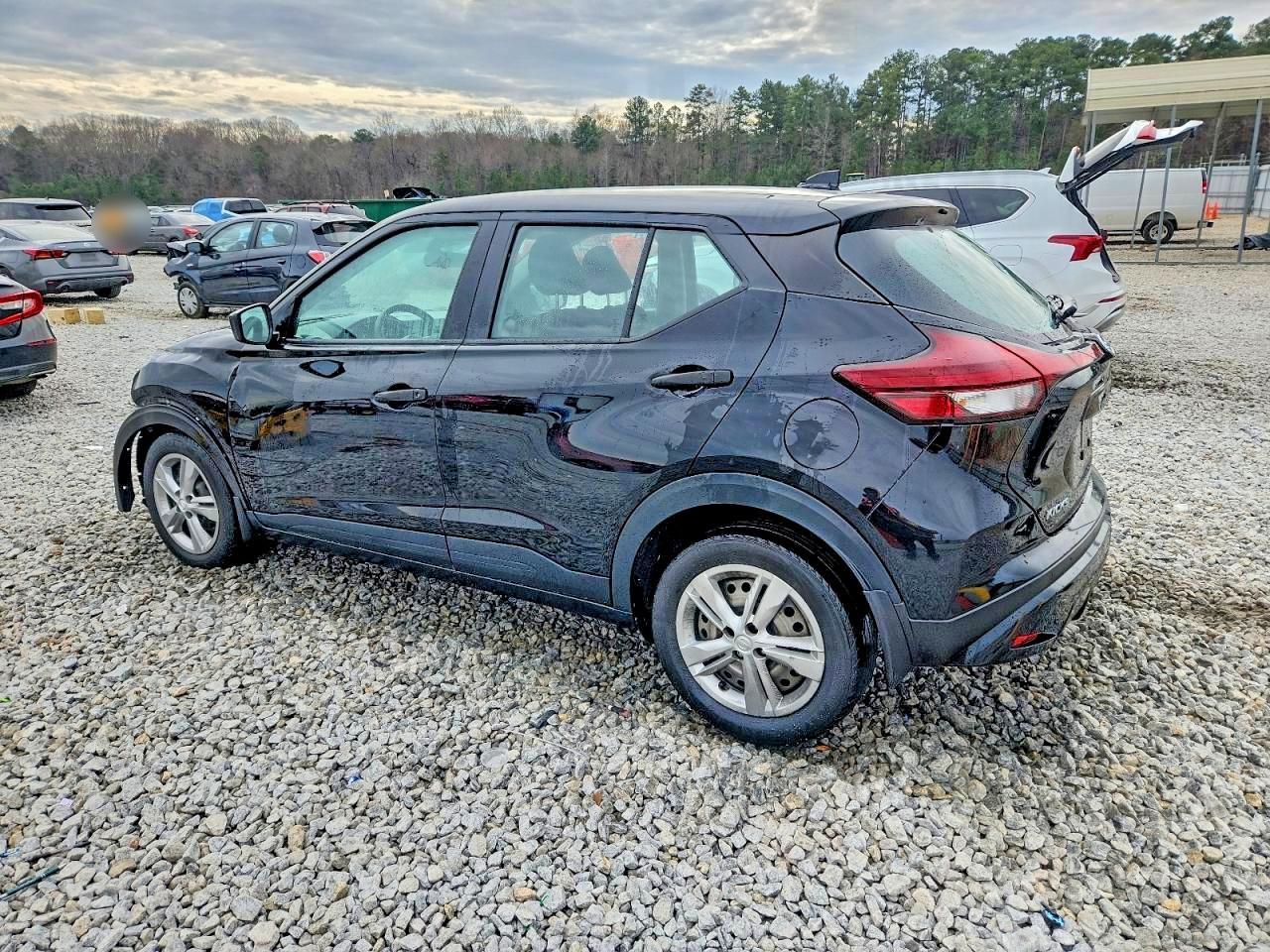 2021 NISSAN KICKS