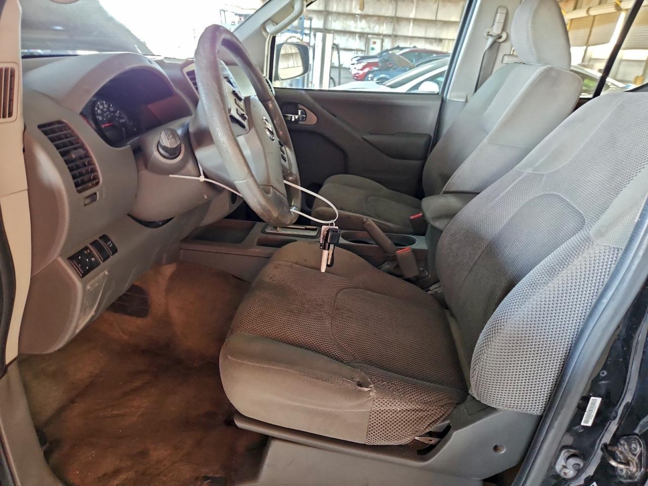 2015 NISSAN Frontier