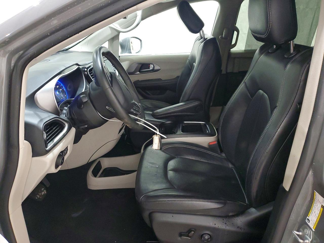 2022 CHRYSLER Pacifica