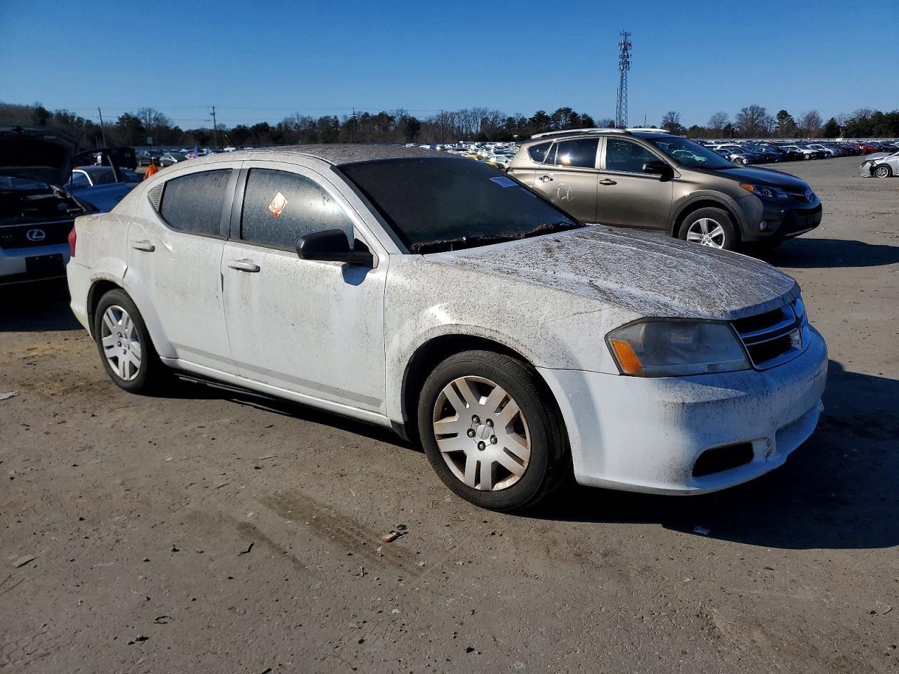 2013 DODGE Avenger