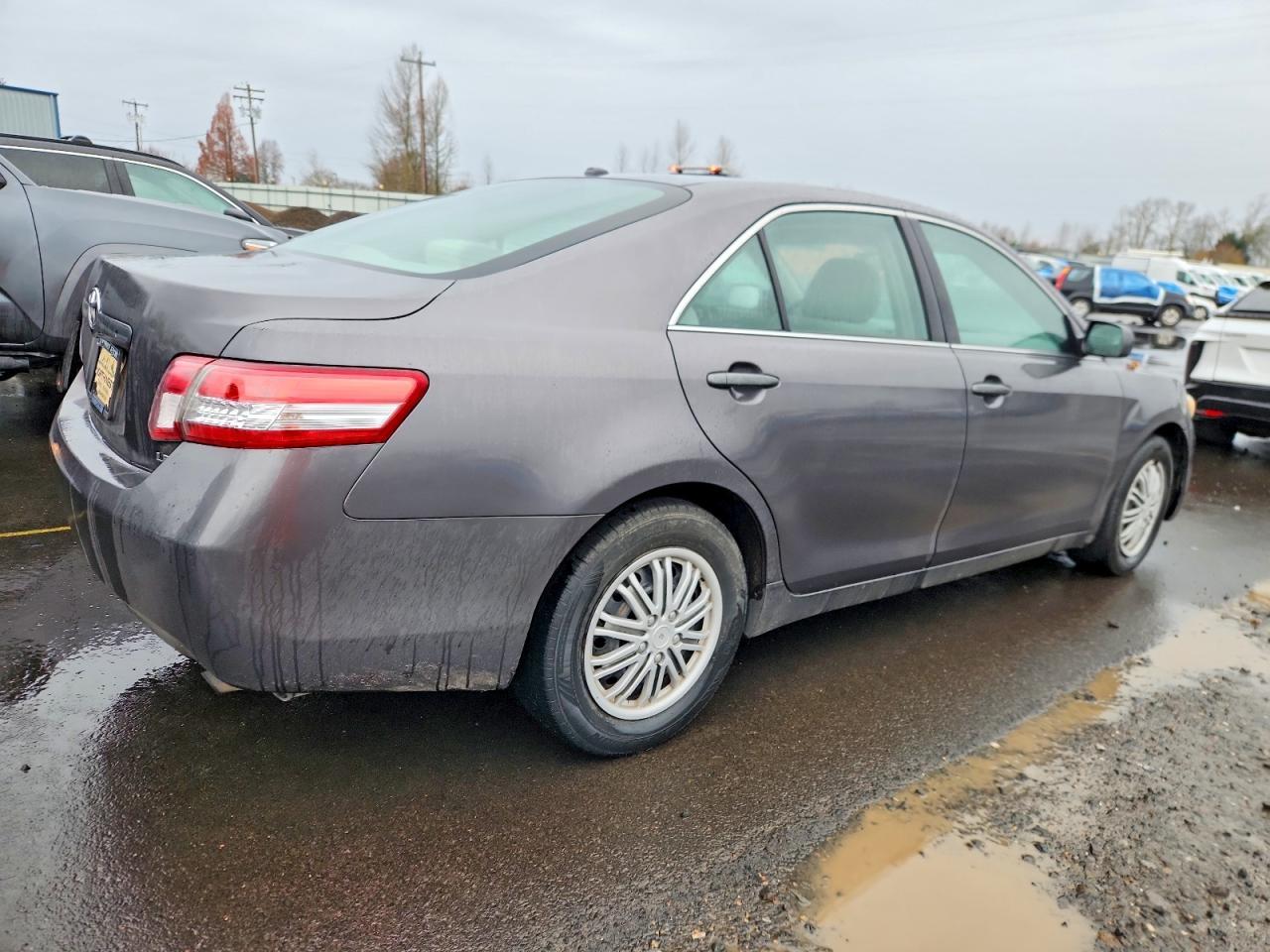 2011 TOYOTA CAMRY