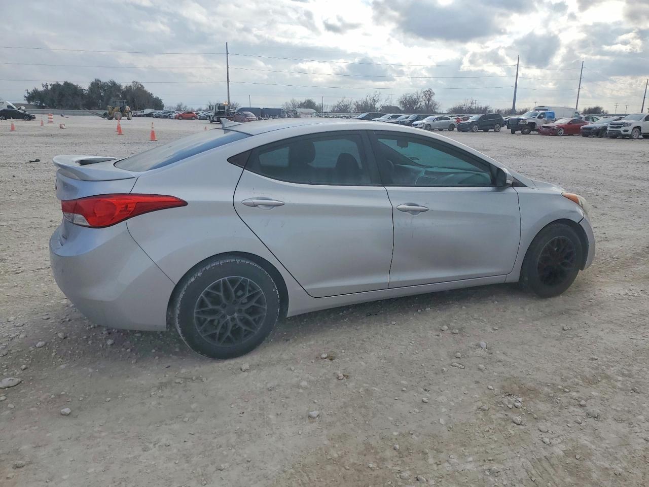 2012 HYUNDAI ELANTRA
