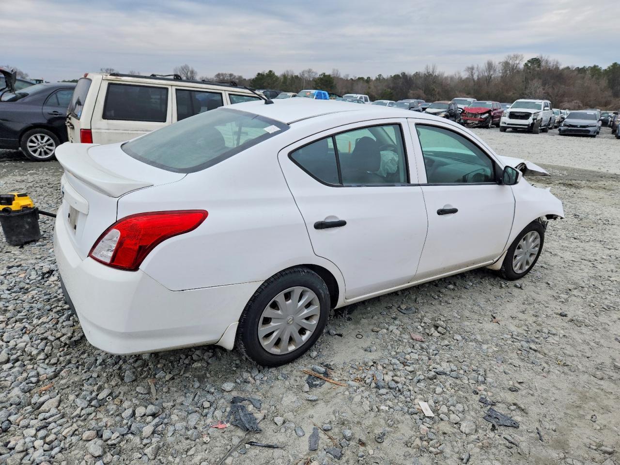 2018 NISSAN VERSA