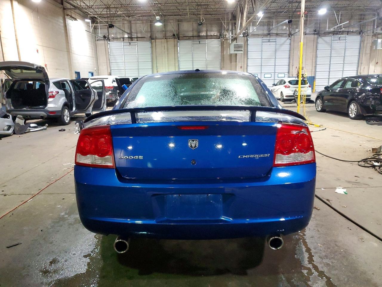 2010 DODGE CHARGER