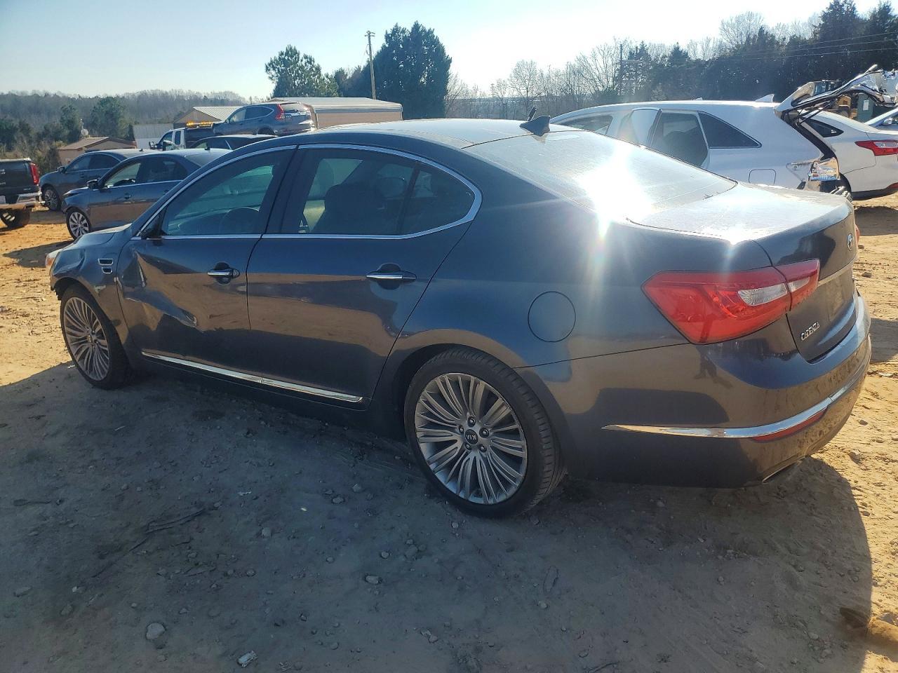 2015 KIA Cadenza