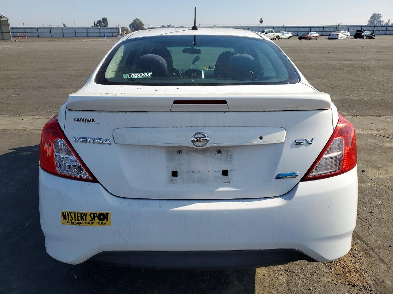 2015 NISSAN VERSA