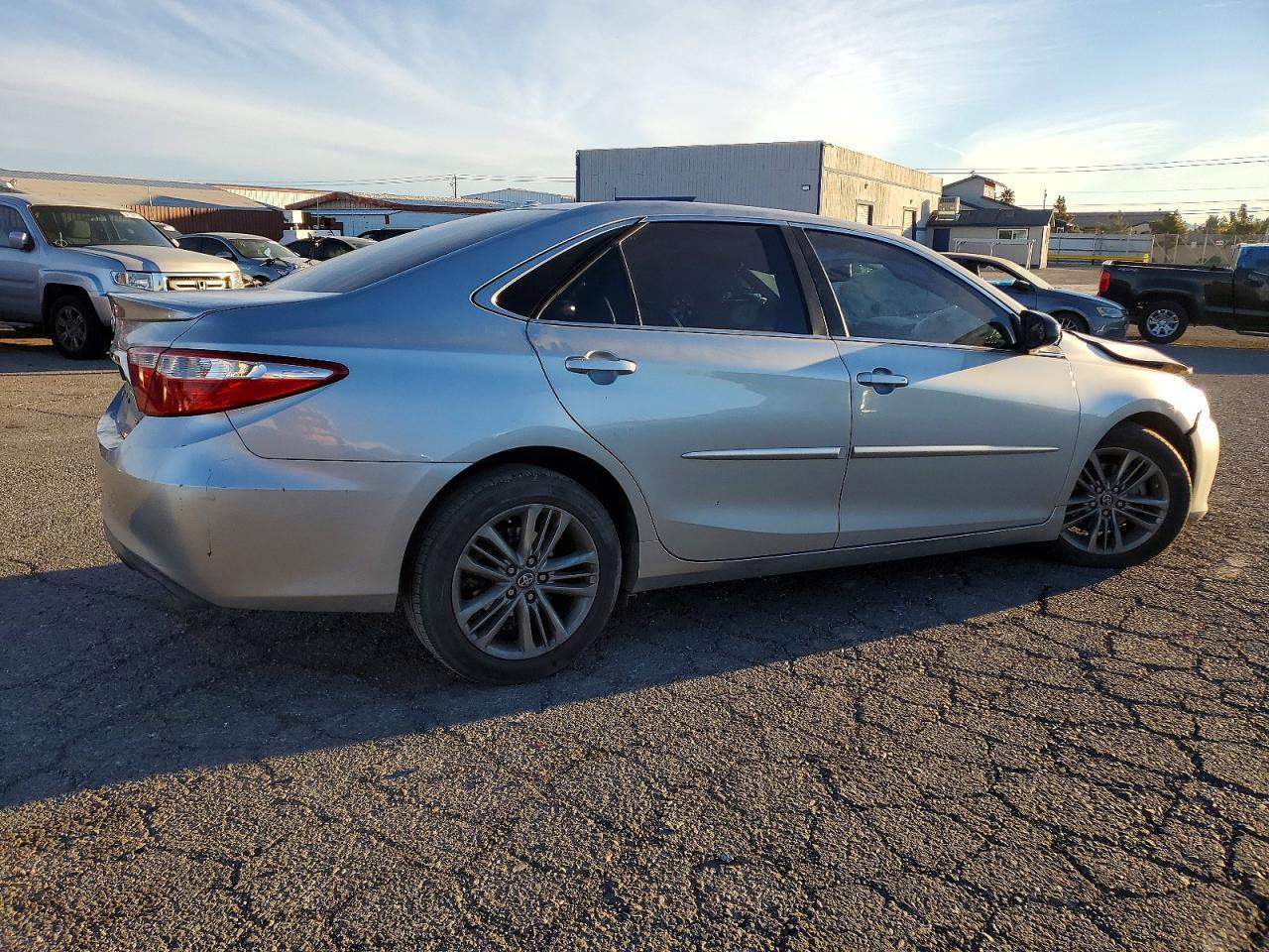 2017 TOYOTA CAMRY