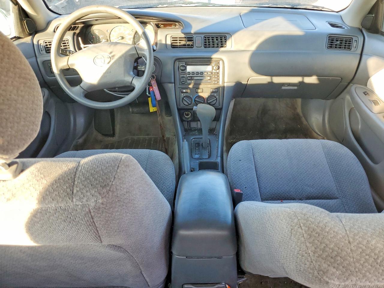 2001 TOYOTA CAMRY