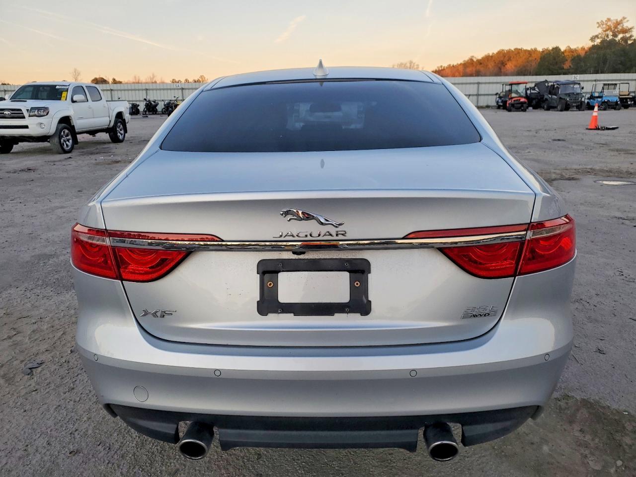 2016 JAGUAR XF