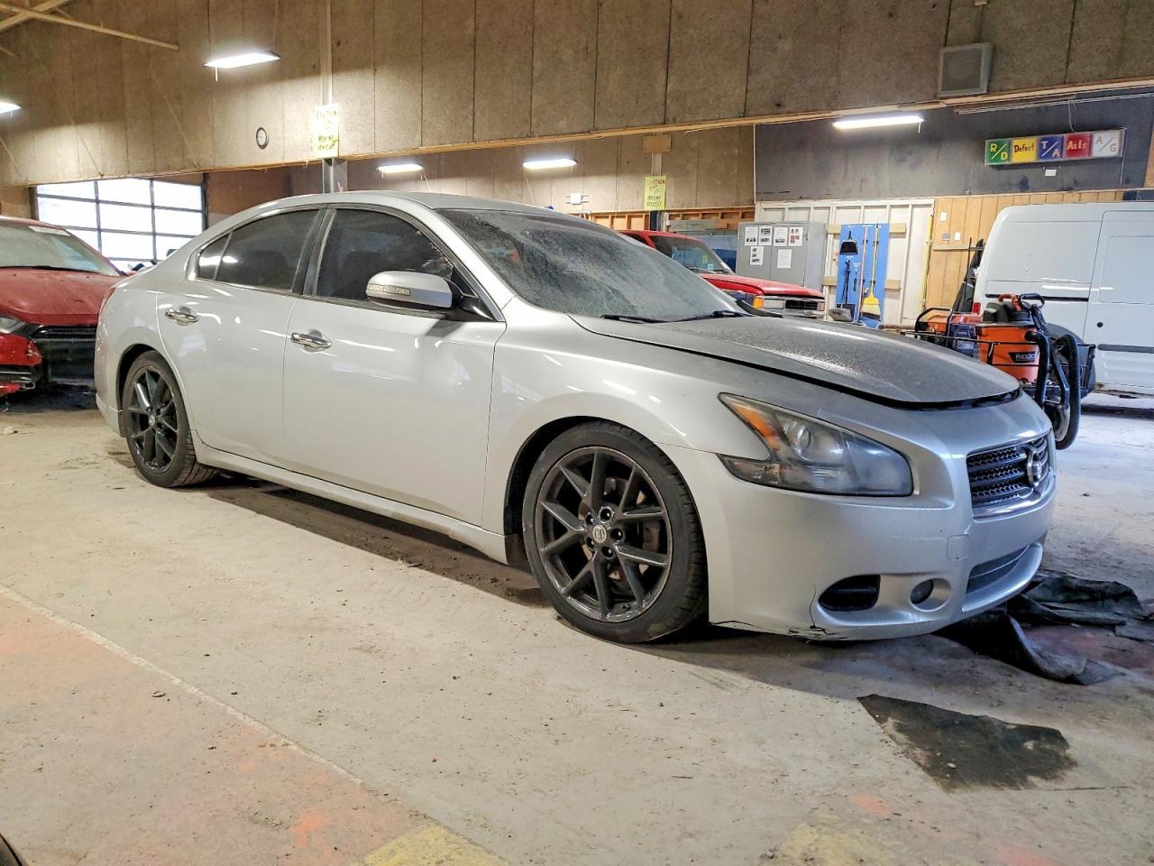 2011 NISSAN Maxima