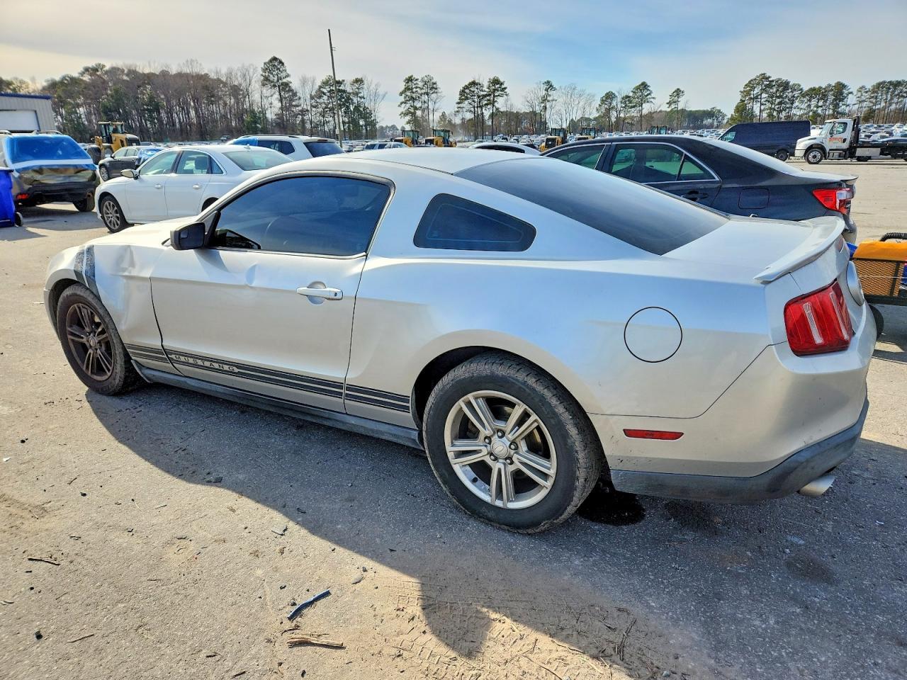 2011 FORD MUSTANG