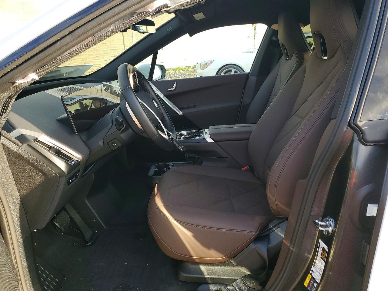 2025 BMW iX