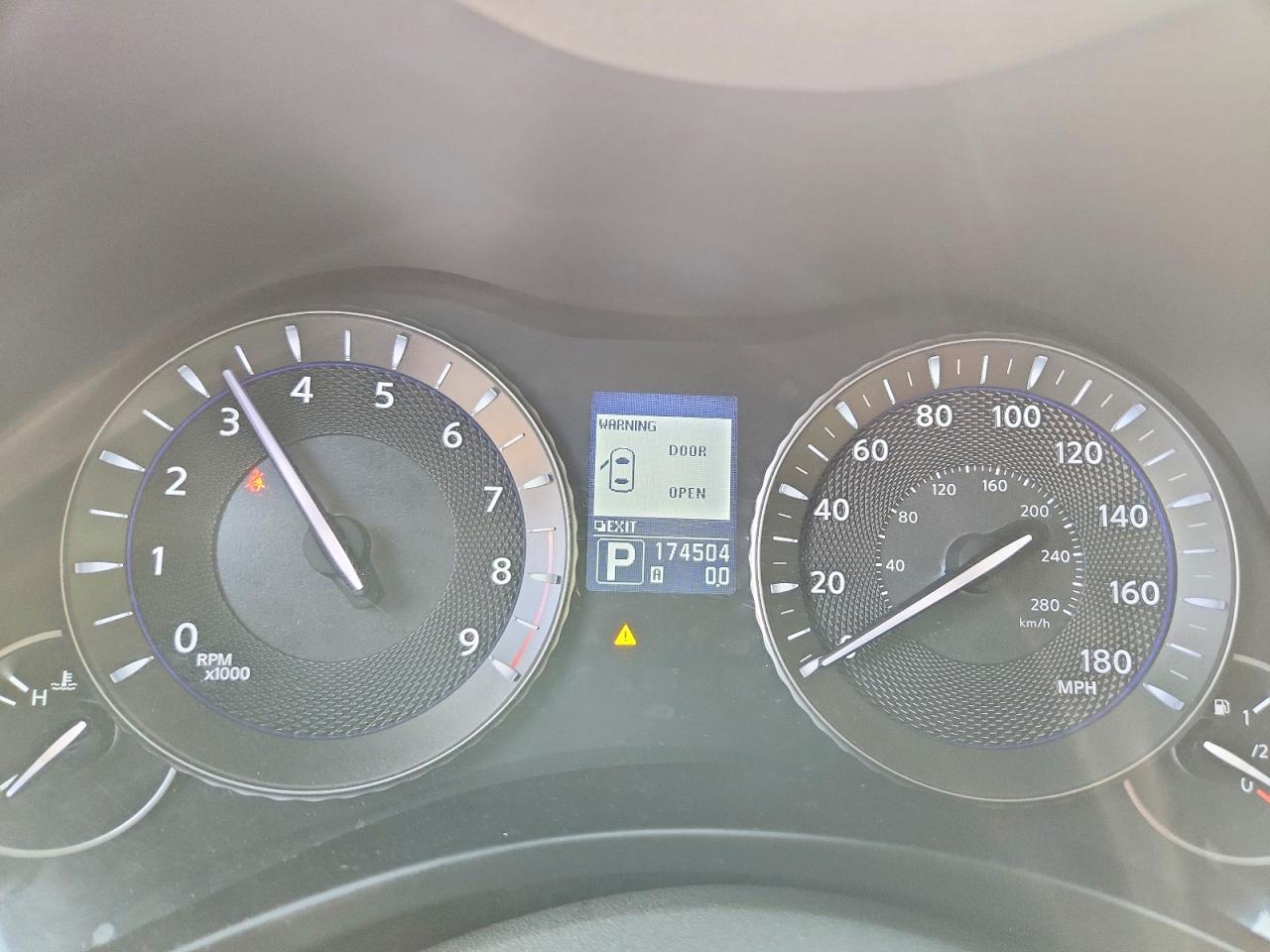 2011 INFINITI M37