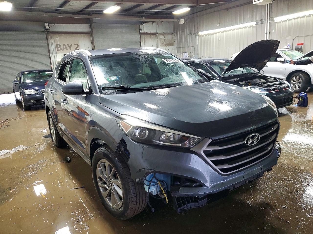 2016 HYUNDAI TUCSON