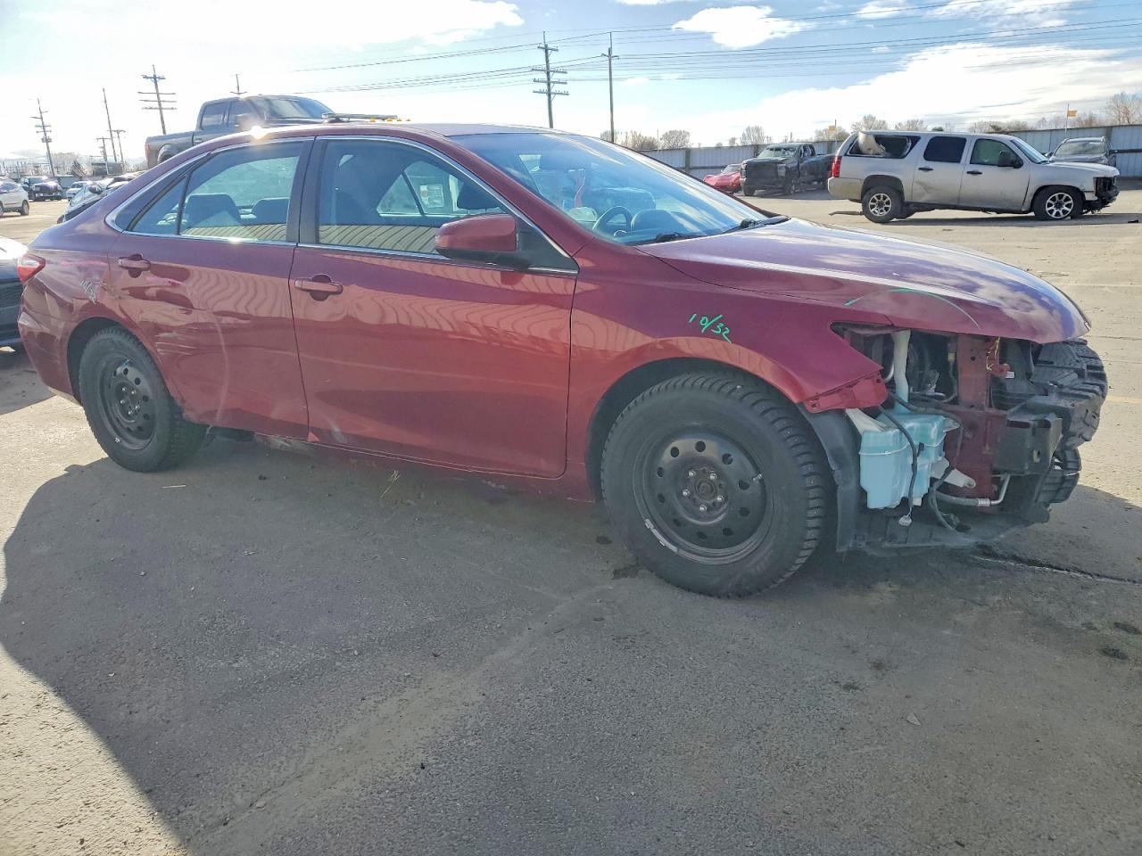 2016 TOYOTA CAMRY