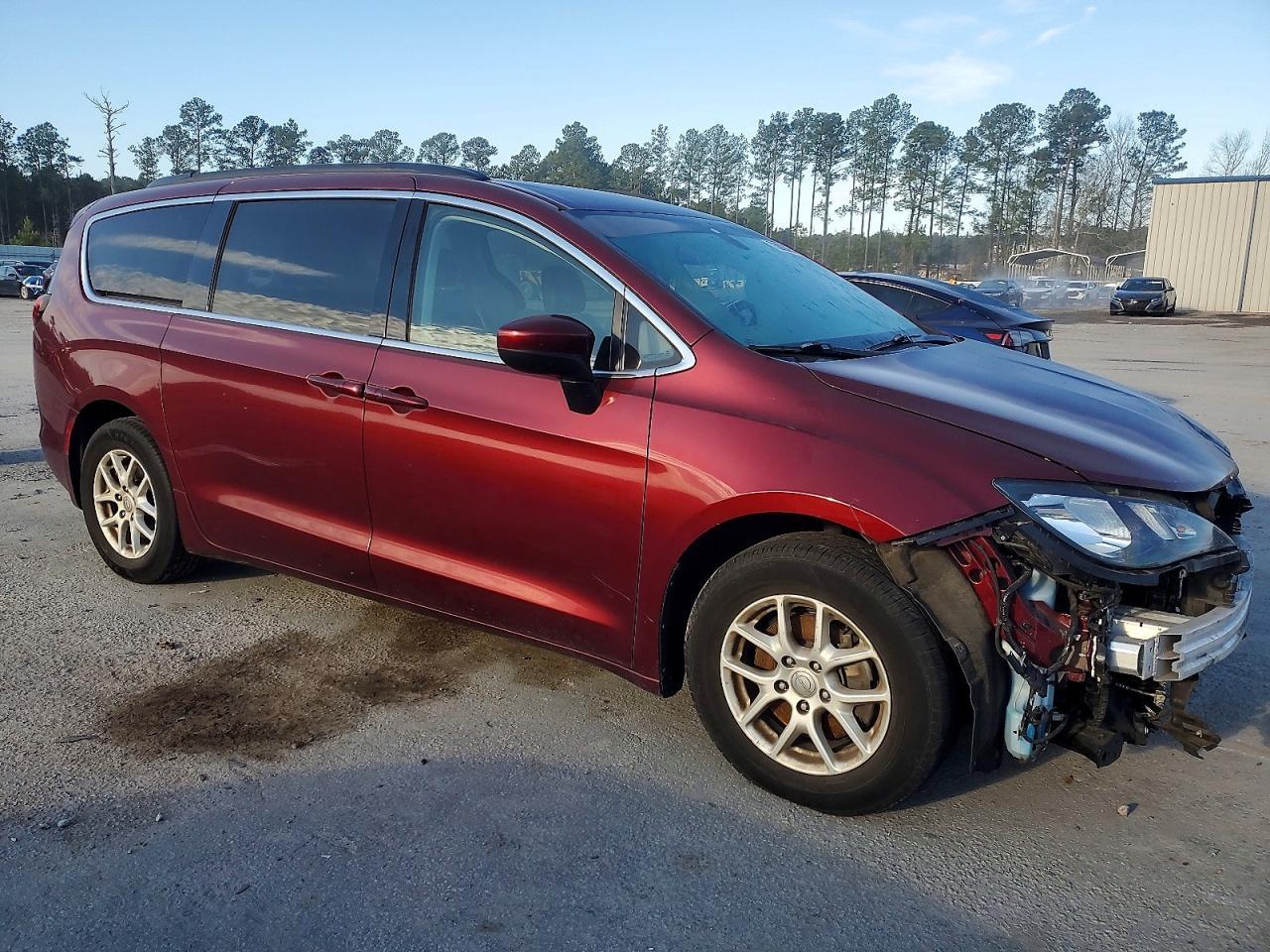 2020 CHRYSLER Voyager