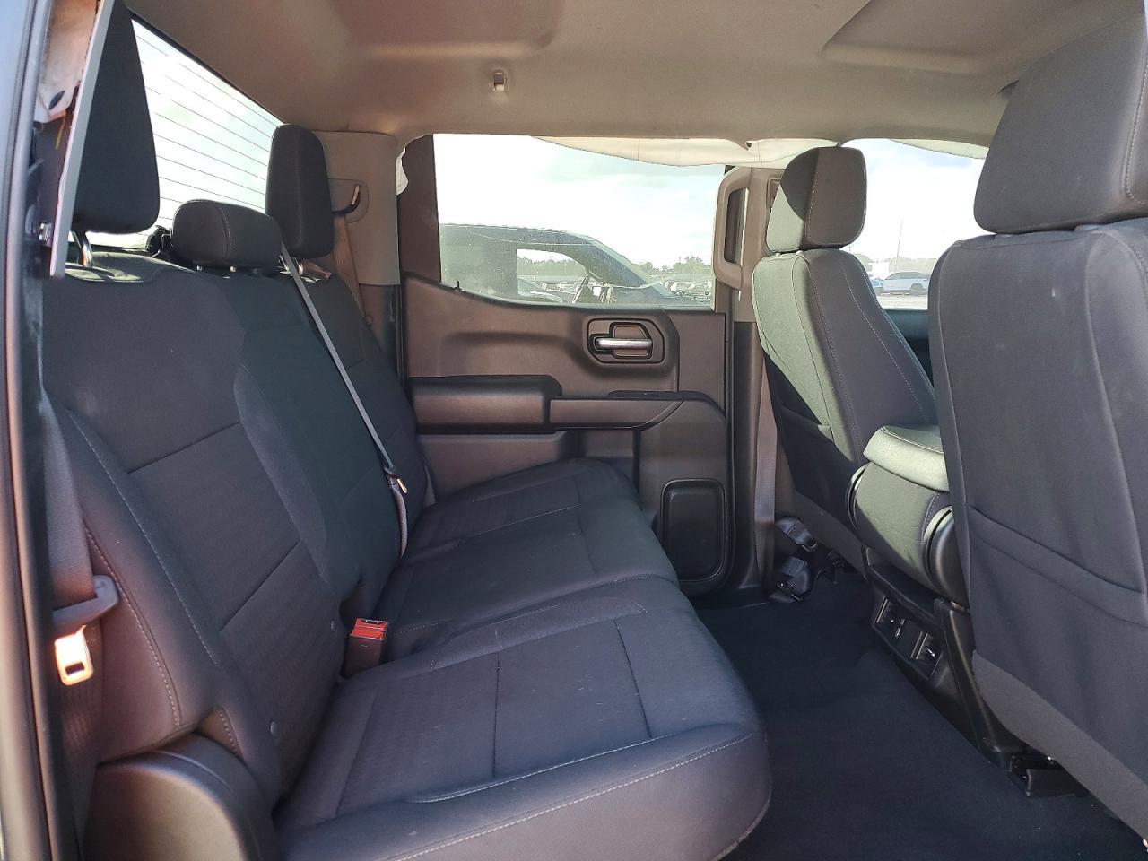 2024 CHEVROLET Silverado