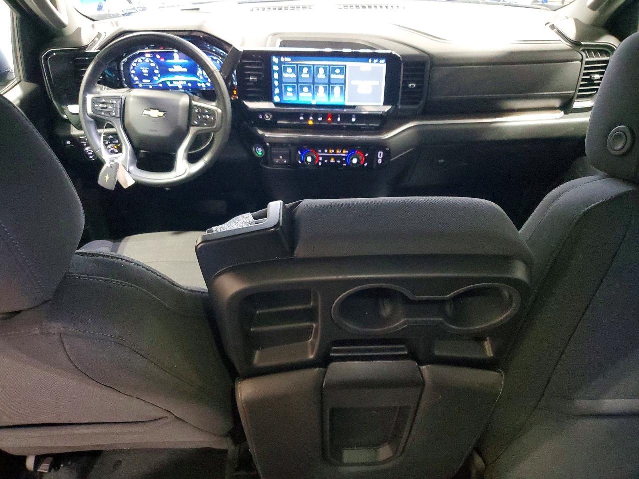 2025 CHEVROLET Silverado