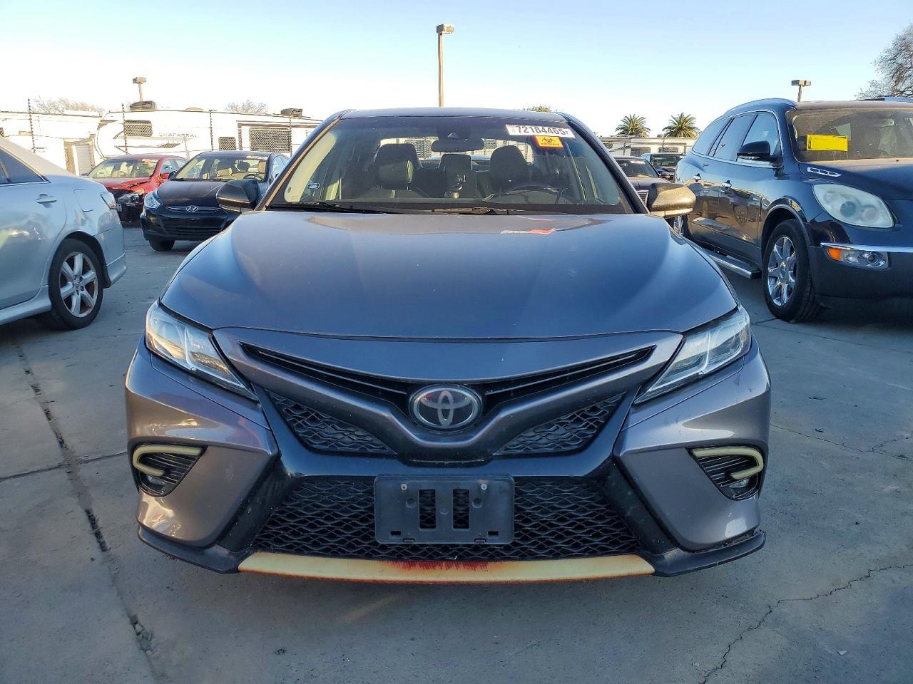 2018 TOYOTA CAMRY