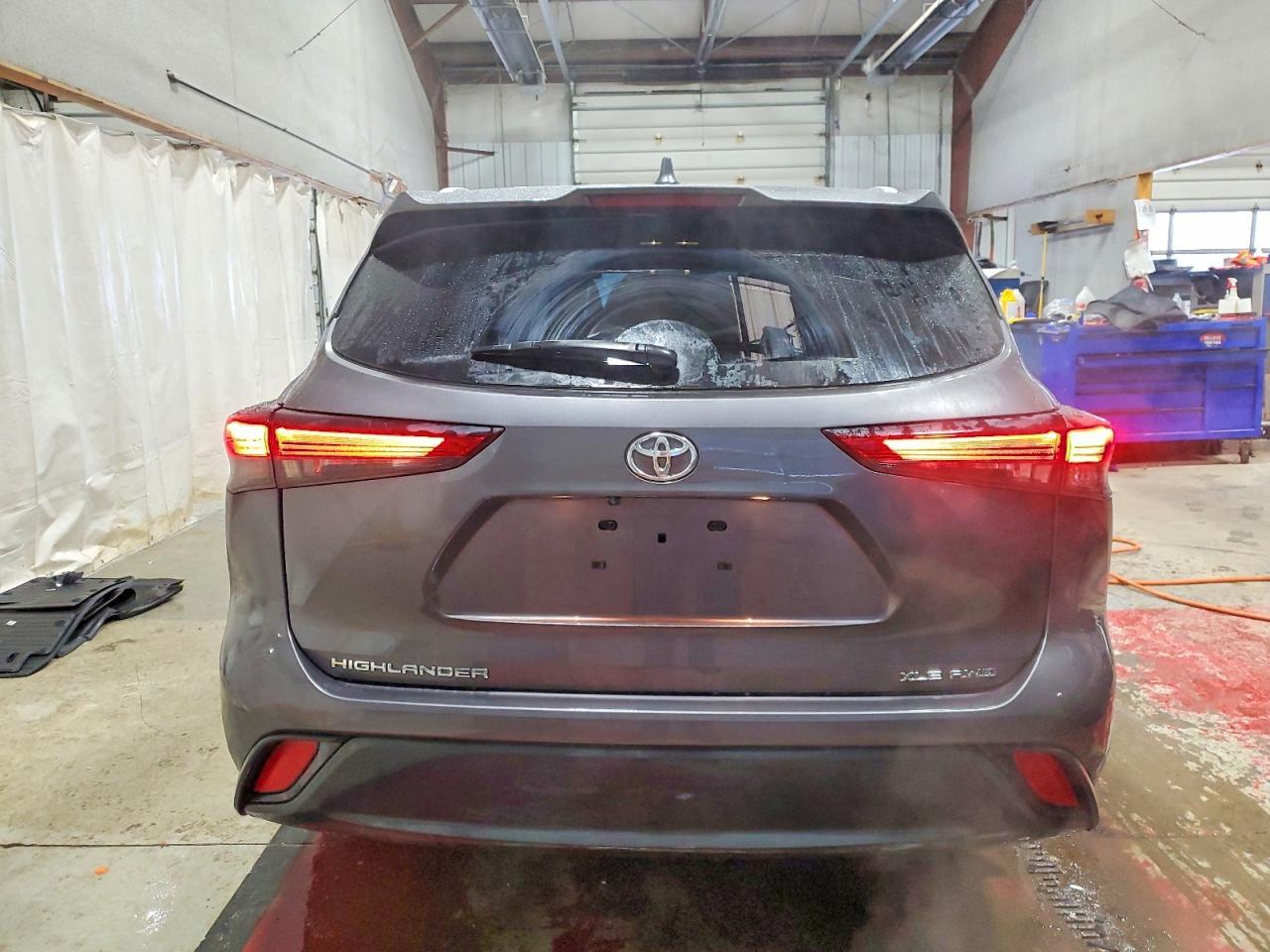 2022 TOYOTA HIGHLANDER